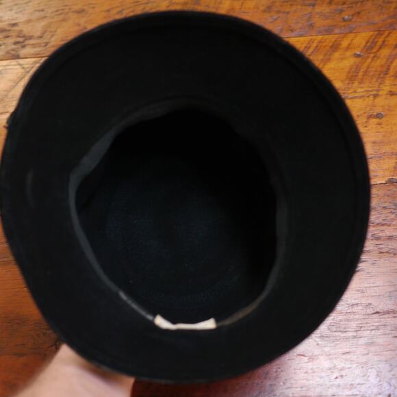 Vintage LORD & TAYLOR Made in Switzerland Black Wool Grosgrain Ribbon Cloche Hat main image 5